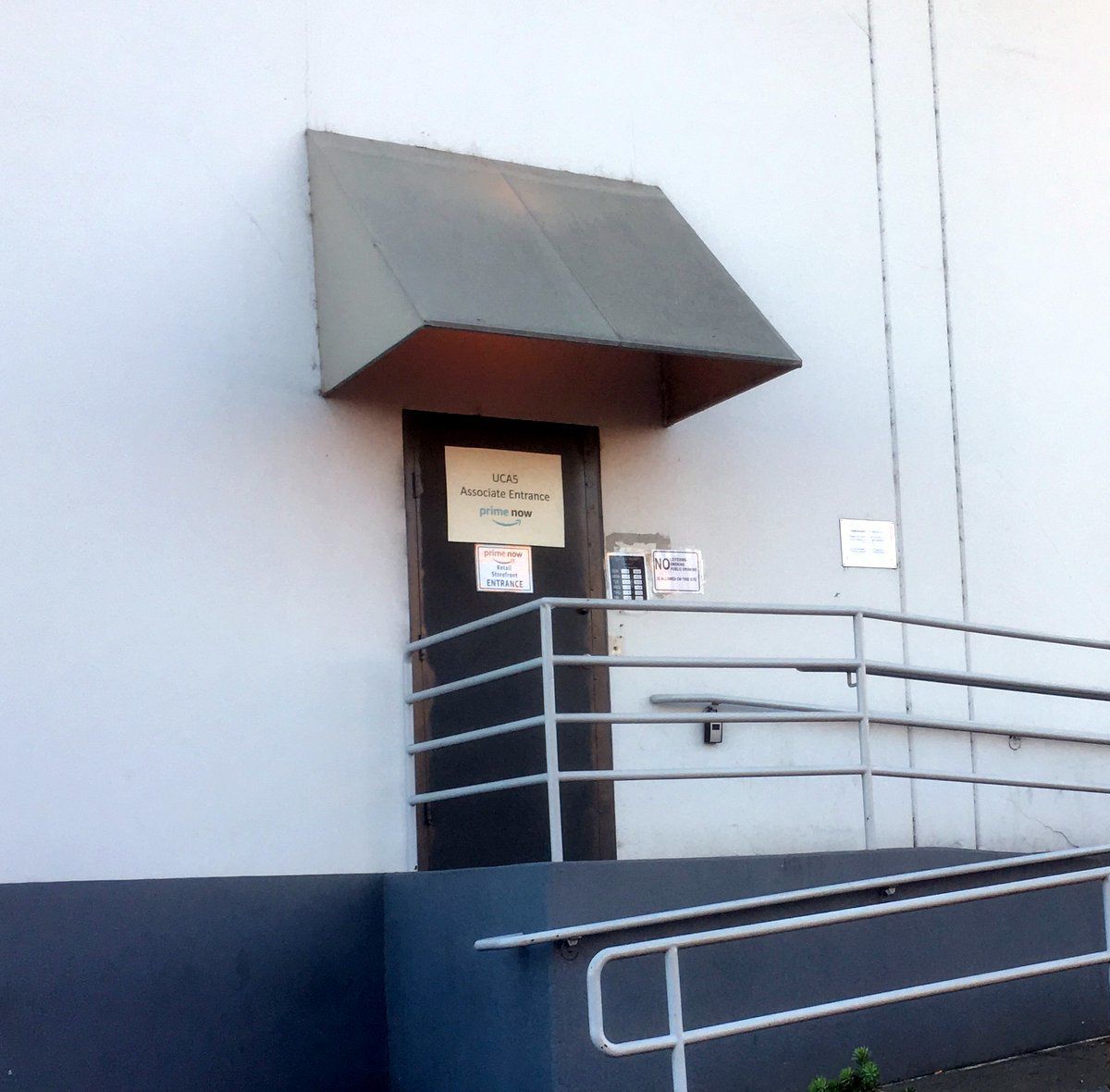 Amazon liquor store in Glassell Park